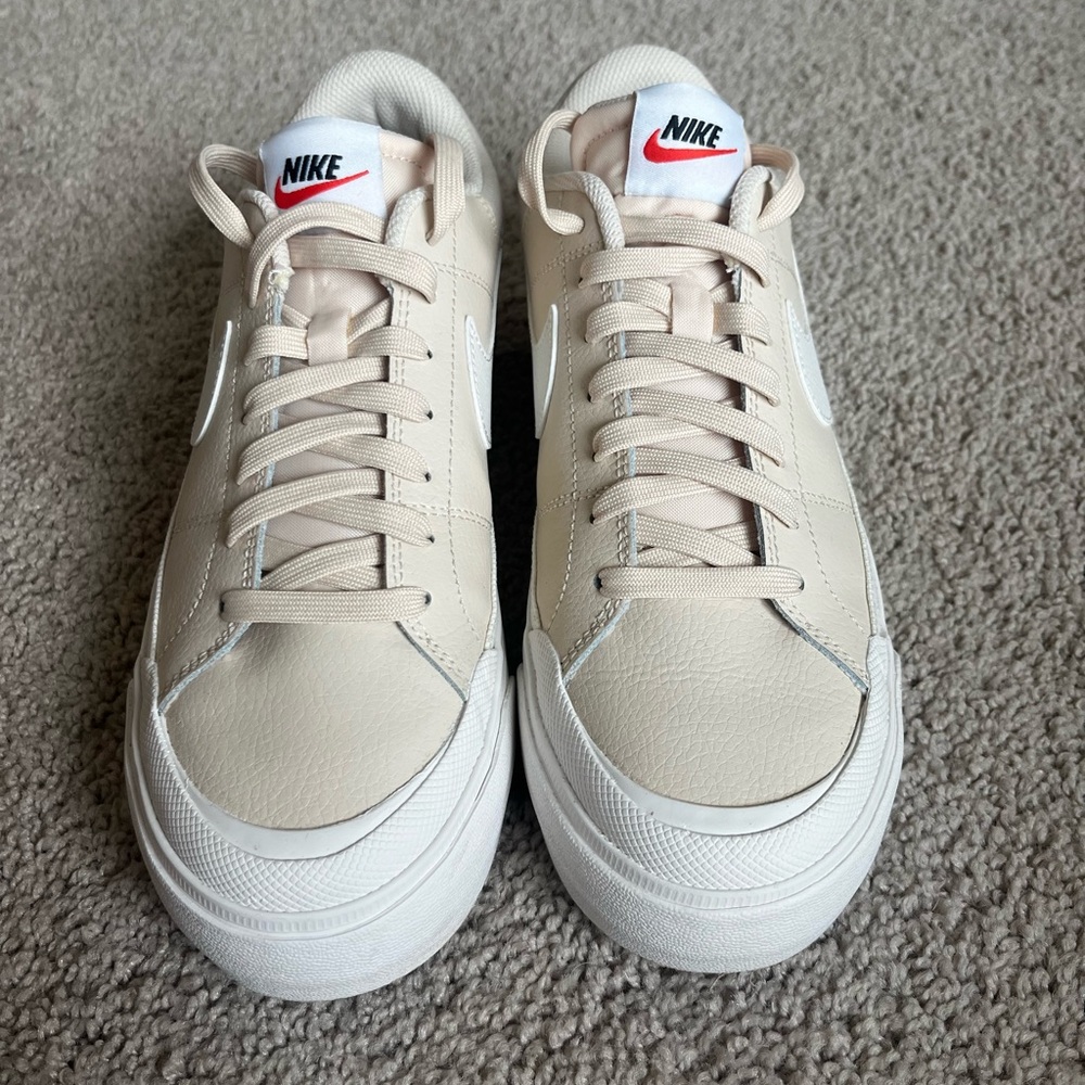 Nike Court Legacy Lift
